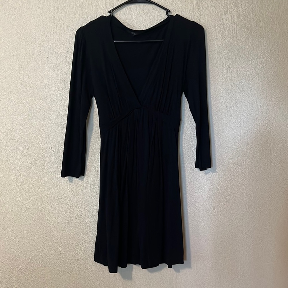 Black long sleeve mind length dress